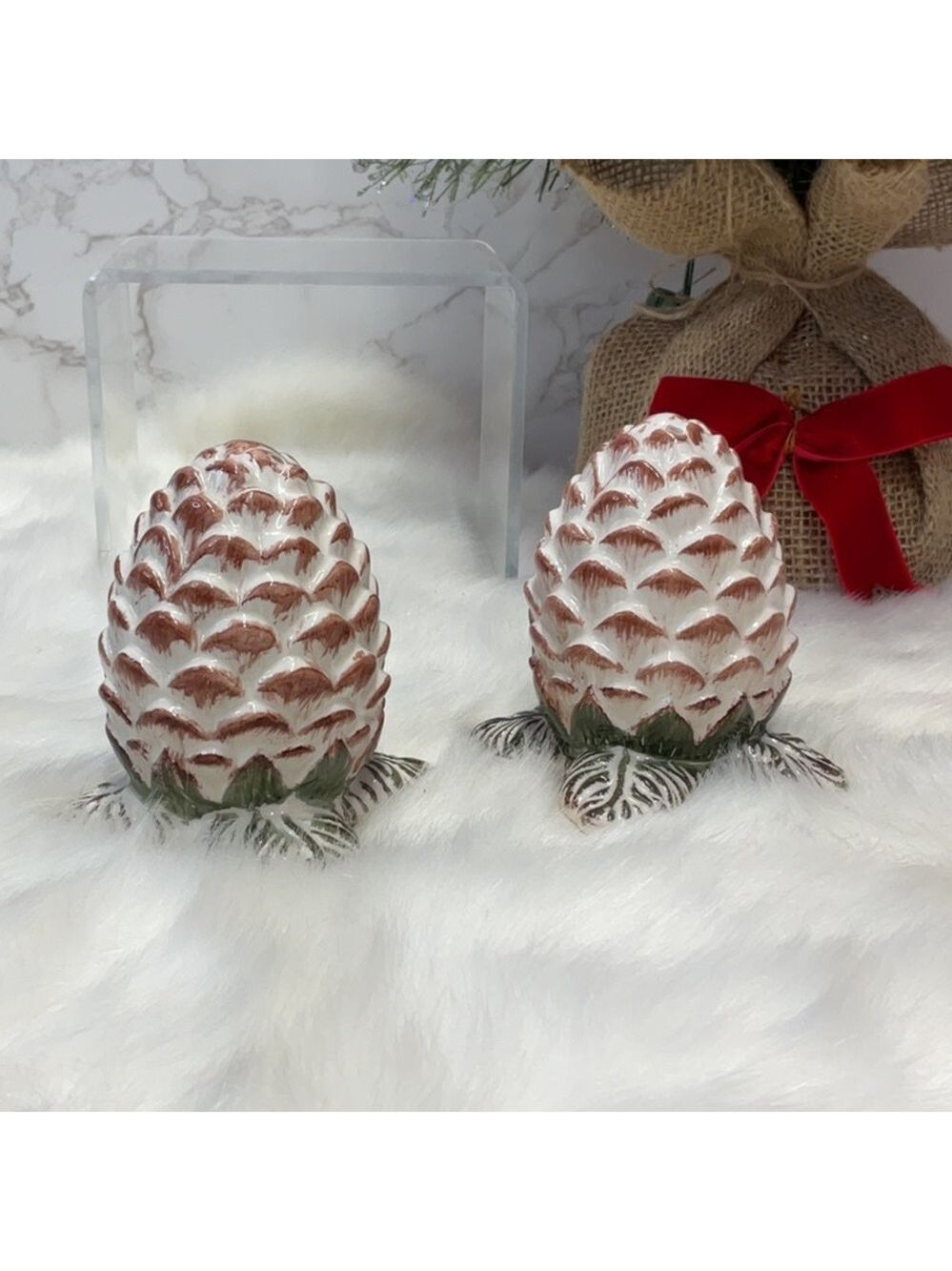 Pinecone salt and pepper shakers